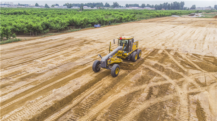 XCMG 180HP motor graders GR1805 China new road motor grader machine with Cummins engine for sale